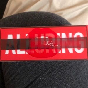 HUDA BEAUTY Makeup - HUDA beauty liquid matte in shade Alluring. HUDA BEAUTY Makeup - HUDA beauty liquid matte in shade Alluring.